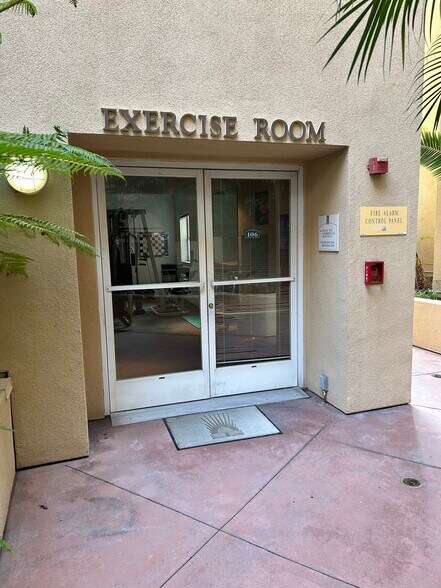 Building Photo - 1301 Cabrillo Ave