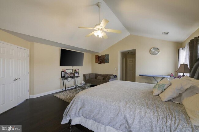 Building Photo - 601 Crossover Ct