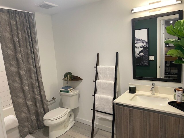 Building Photo - 56 NE 29th St