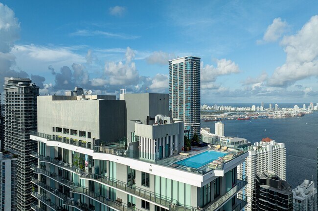 Building Photo - 1300 S Miami Ave