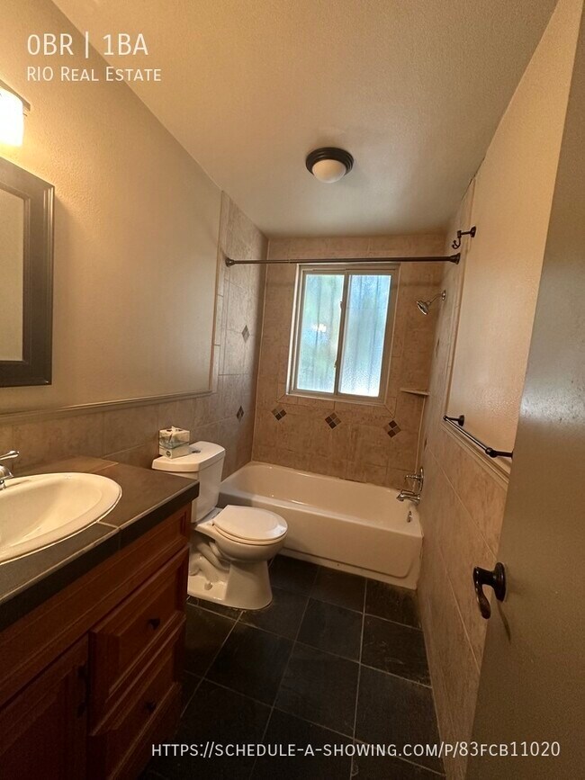 Building Photo - 1685 N Colorado Blvd