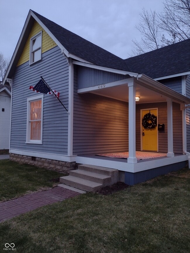 Building Photo - 449 Yandes St