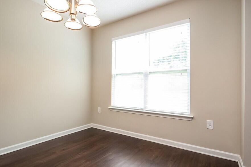 Building Photo - 3046 Summer Breeze Dr