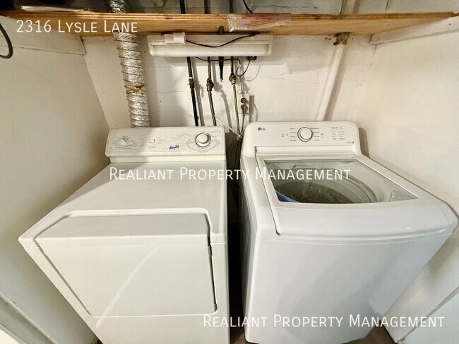 Building Photo - 2316 Lysle Ln
