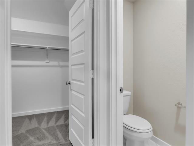 Building Photo - 2214 Spring Side Dr