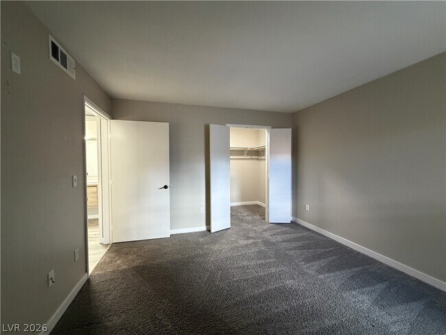 Building Photo - 1150 N Buffalo Dr
