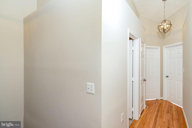 Building Photo - 14670 Seasons Dr