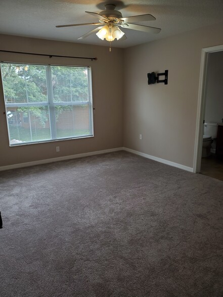 Master Bedroom - 10816 Great Carlisle Ct