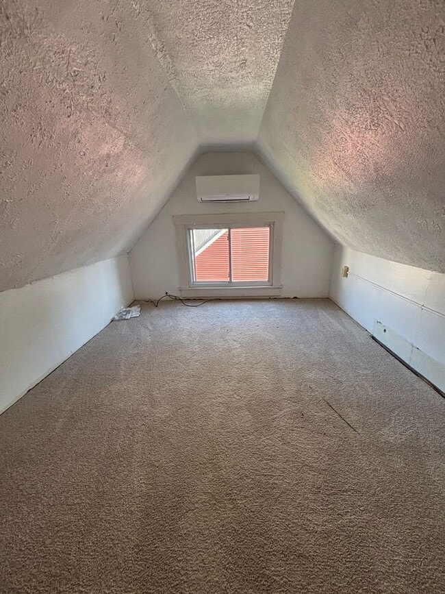 Building Photo - 14 W Carrollton Ave