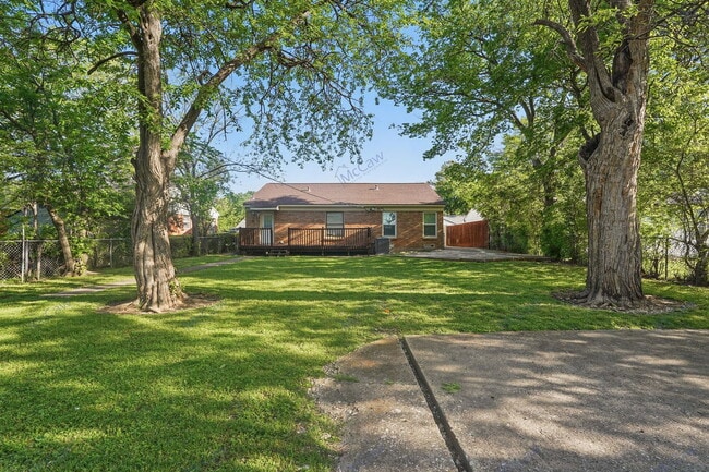 Building Photo - 4710 Wateka Dr