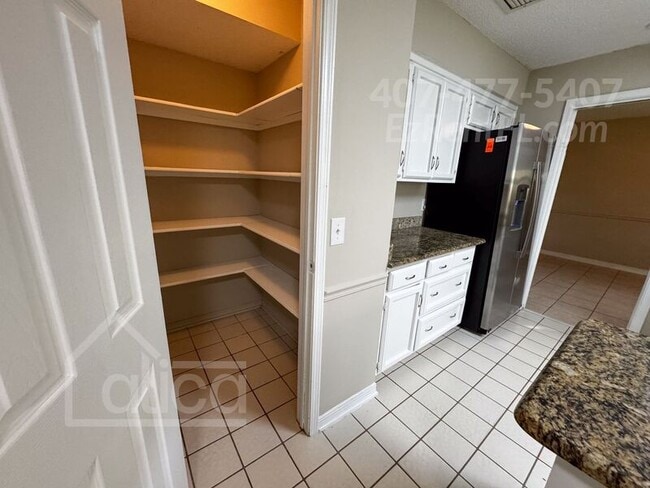 Building Photo - 2496 Bentridge Ct