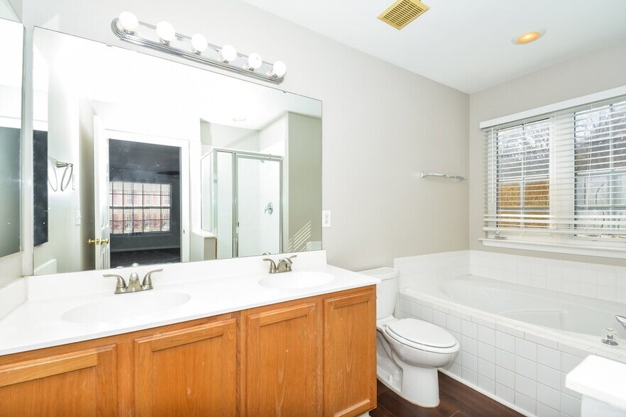 Building Photo - 1437 Timber Ridge Cir