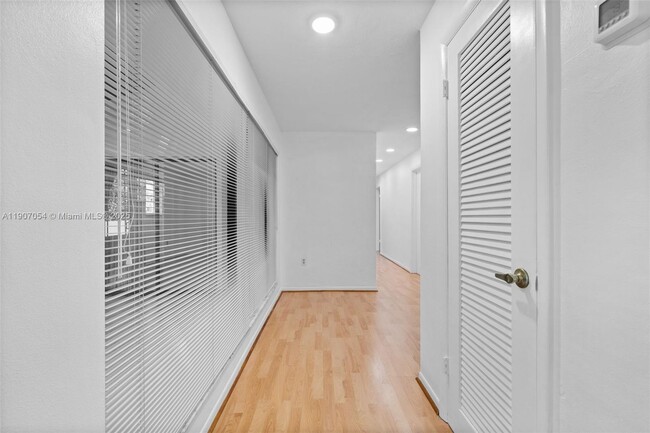 Building Photo - 1175 NE 102nd St