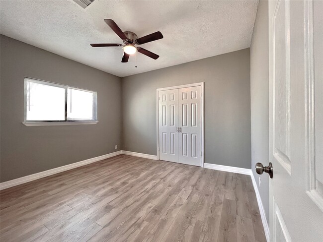 Building Photo - 4106 Robertson St