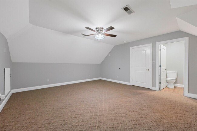 Building Photo - 3630 Amherst Dr