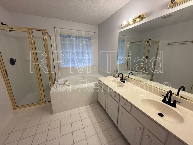 Building Photo - 4210 Shoal Creek Dr