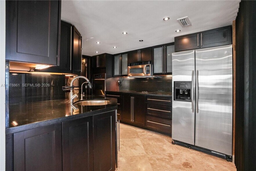 Building Photo - 1151 N Fort Lauderdale Beach Blvd