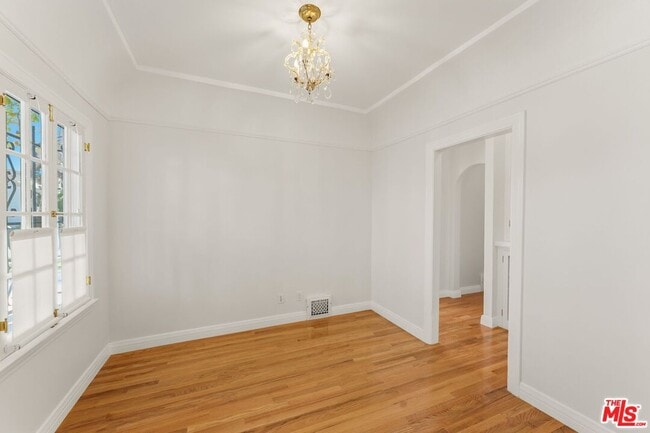 Building Photo - 123 N Orange Dr