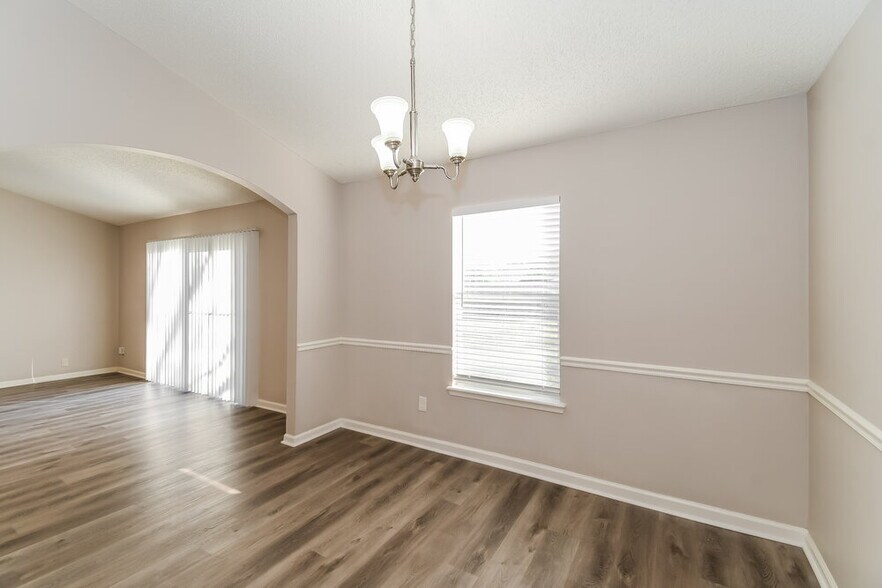 Building Photo - 337 Island View Cir