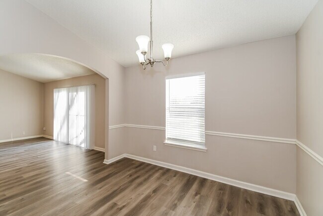 Building Photo - 337 Island View Cir