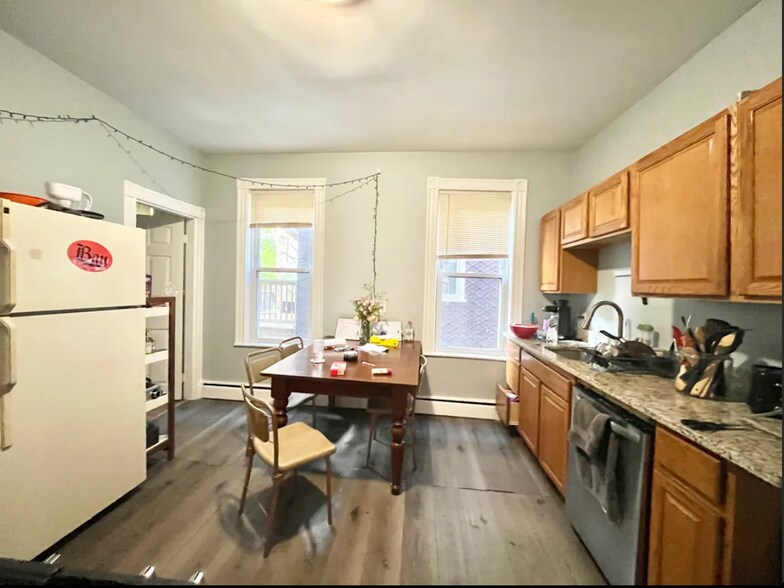 Building Photo - 36 Cherokee St