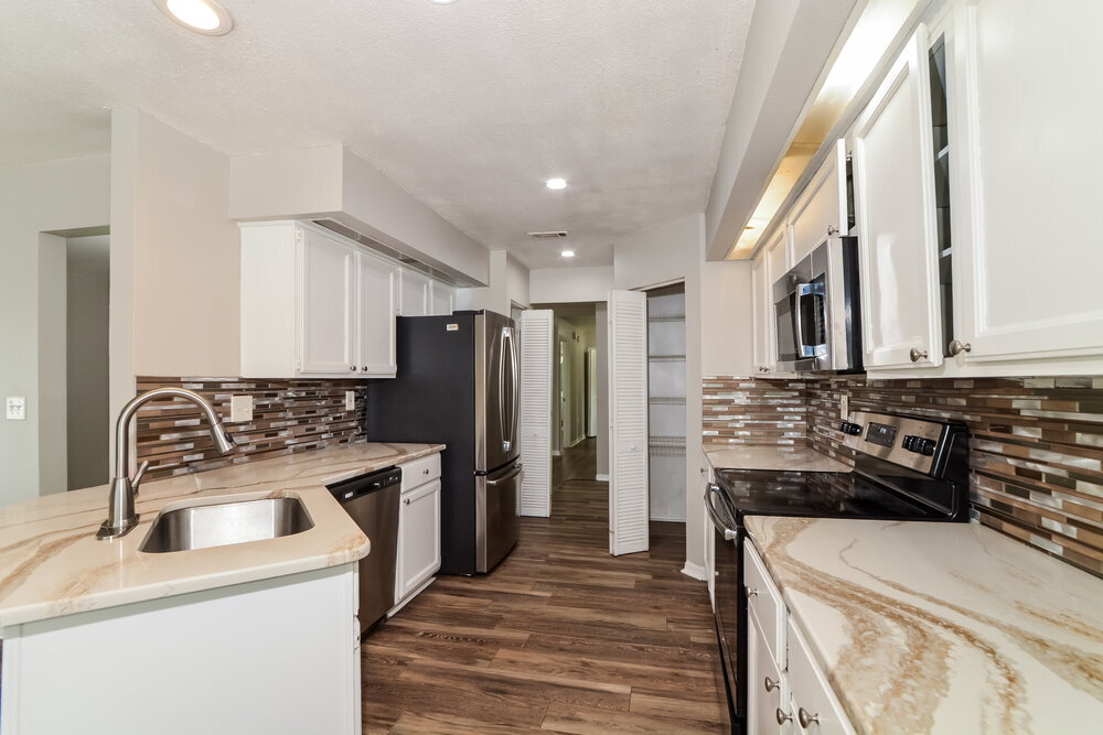 Building Photo - 518 Carlsbad Dr