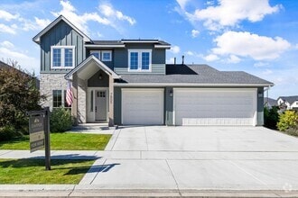 Building Photo - Luxury 4-Bedroom Home for Rent in Dry Cree...