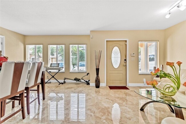 Building Photo - 16453 SW 97th St