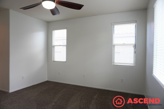 Building Photo - MOVE IN SPECIAL! $500 OFF FIRST MONTHS REN...