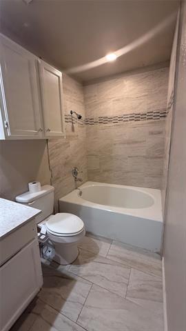 Building Photo - 10611 Woodleaf Dr