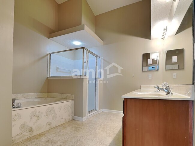 Building Photo - 14246 Sea Eagle Dr
