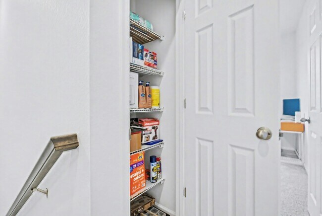 Building Photo - 8731 Snake River St