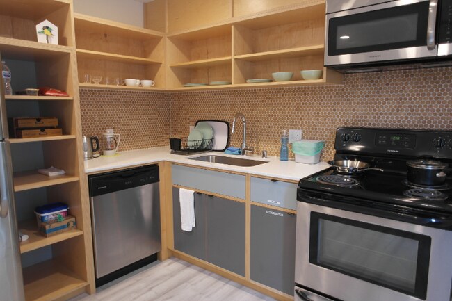 Building Photo - 1605 South Main St