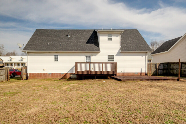 Building Photo - 1568 Cedar Springs Cir