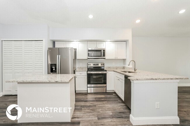 Building Photo - 2520 Townsquare Dr