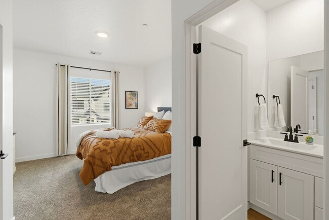 Building Photo - 1709 Ripple Rock Dr