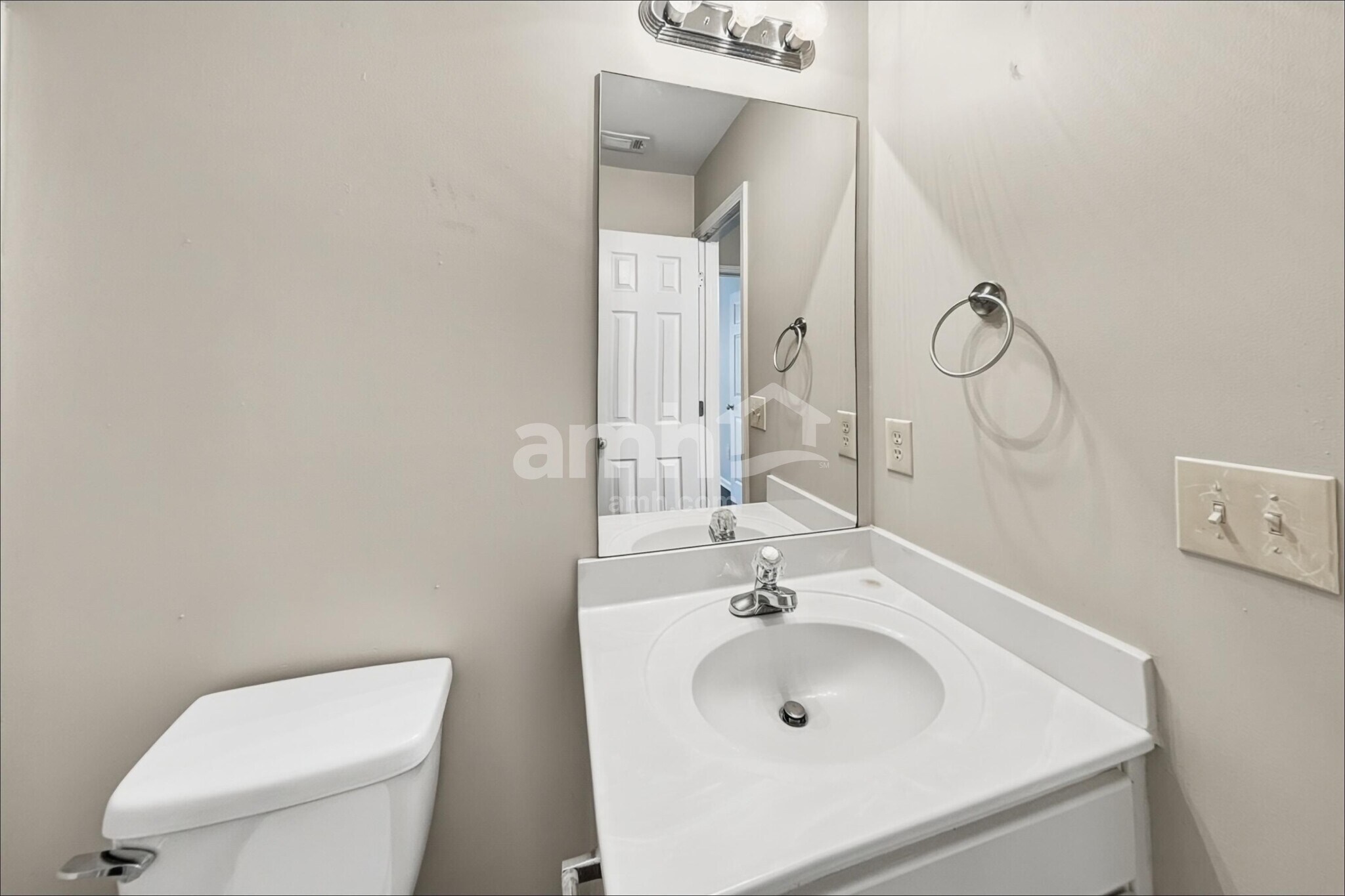 Building Photo - 3815 Hawk Tail Dr