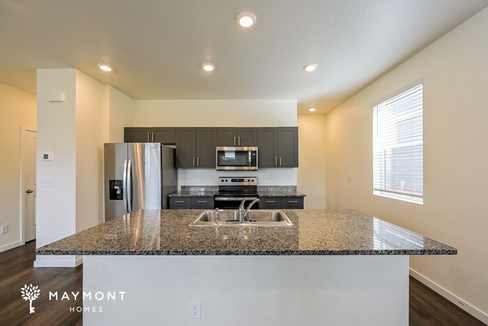 Building Photo - 13442 Oneida Ln