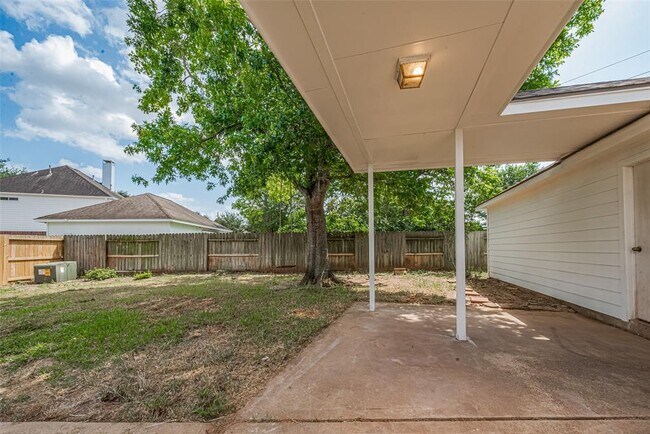 Building Photo - 4707 Brookside Ct