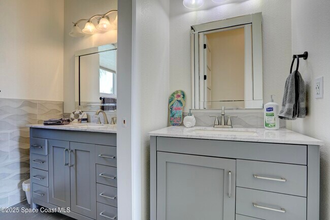 Building Photo - 7785 Grand Oak Cir