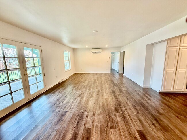 Building Photo - Unique Horse property with 2 units