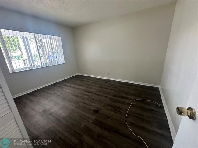 Building Photo - 10601 NW 45th St