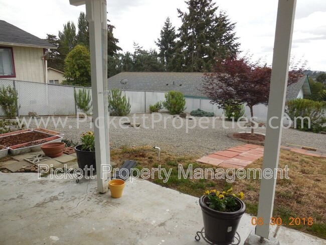 Building Photo - 307 E 30th St