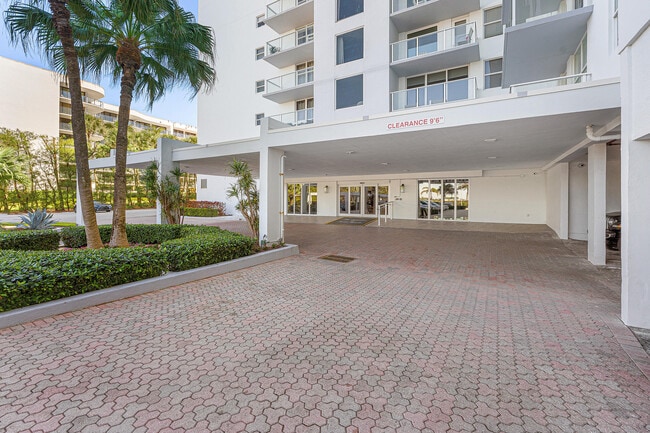 Building Photo - 3450 S Ocean Blvd