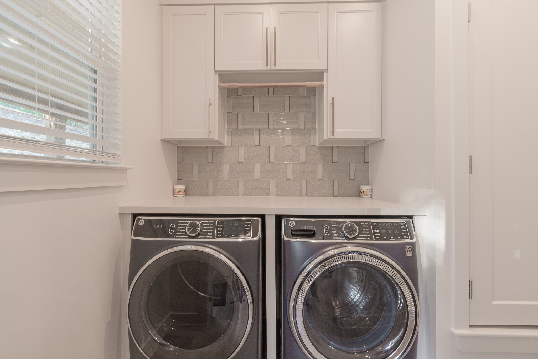 Building Photo - 21404 Lonesome Ct