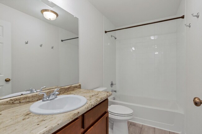 Building Photo - 10827 Ventura Ct