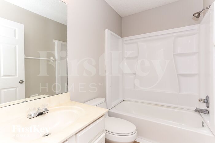 Building Photo - 2563 Watermill Dr
