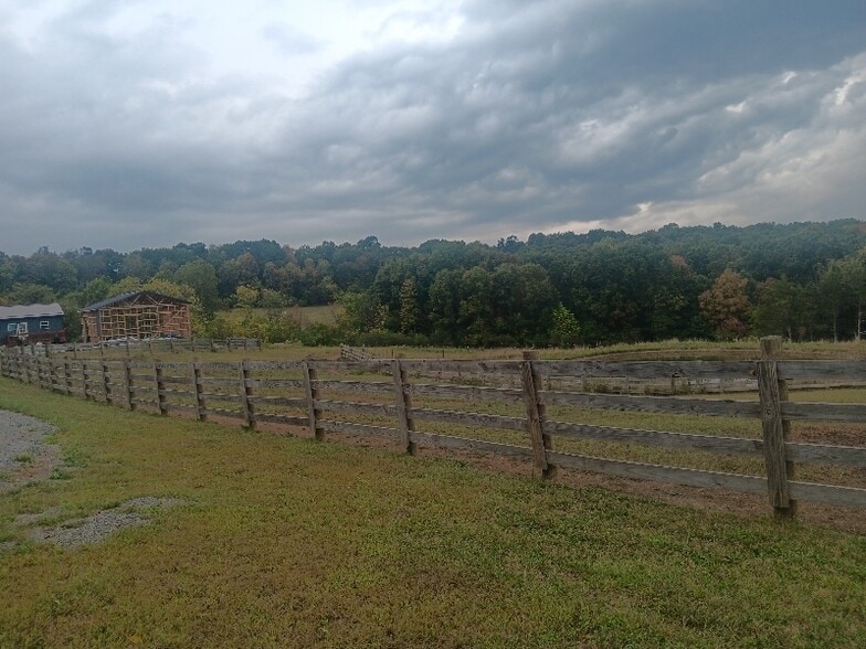 Building Photo - 8801 Brannen Rd