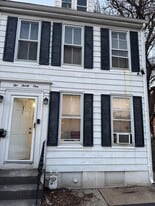 Building Photo - 231 E King St