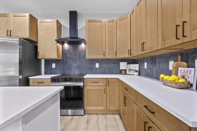 Building Photo - 8302 Lobelia Ln